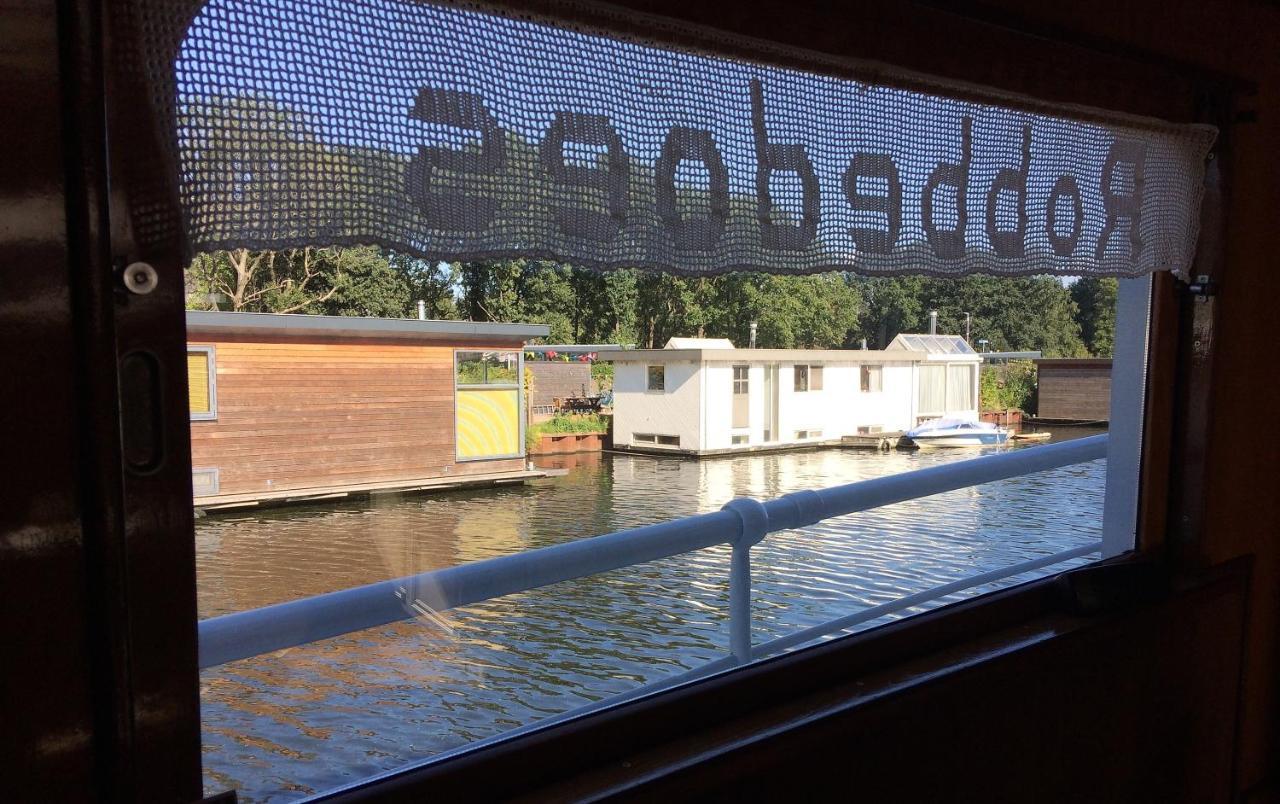 B&B Woonschip Robbedoes 阿默斯福特 外观 照片