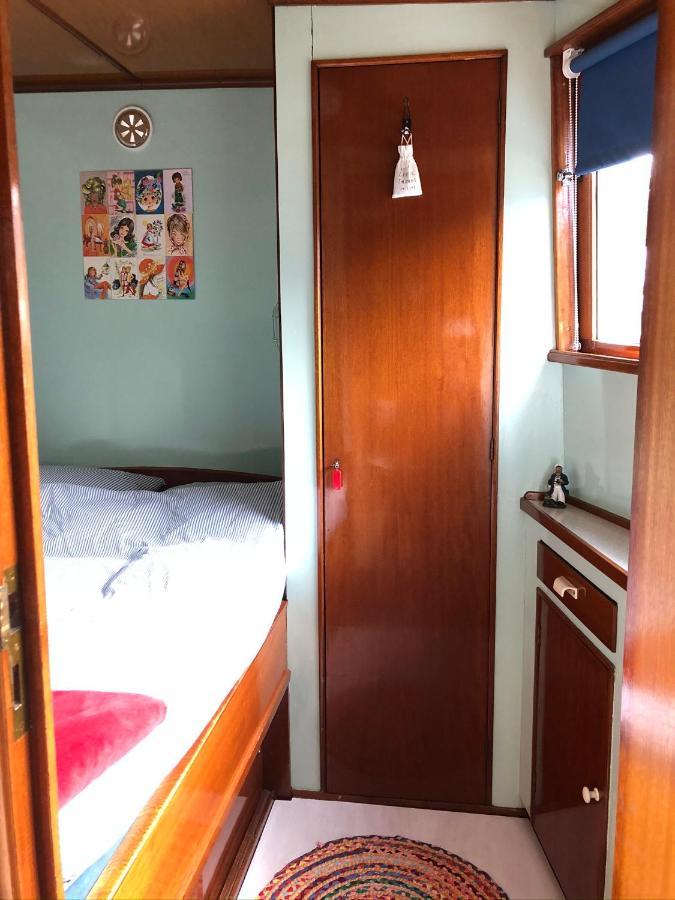 B&B Woonschip Robbedoes 阿默斯福特 外观 照片
