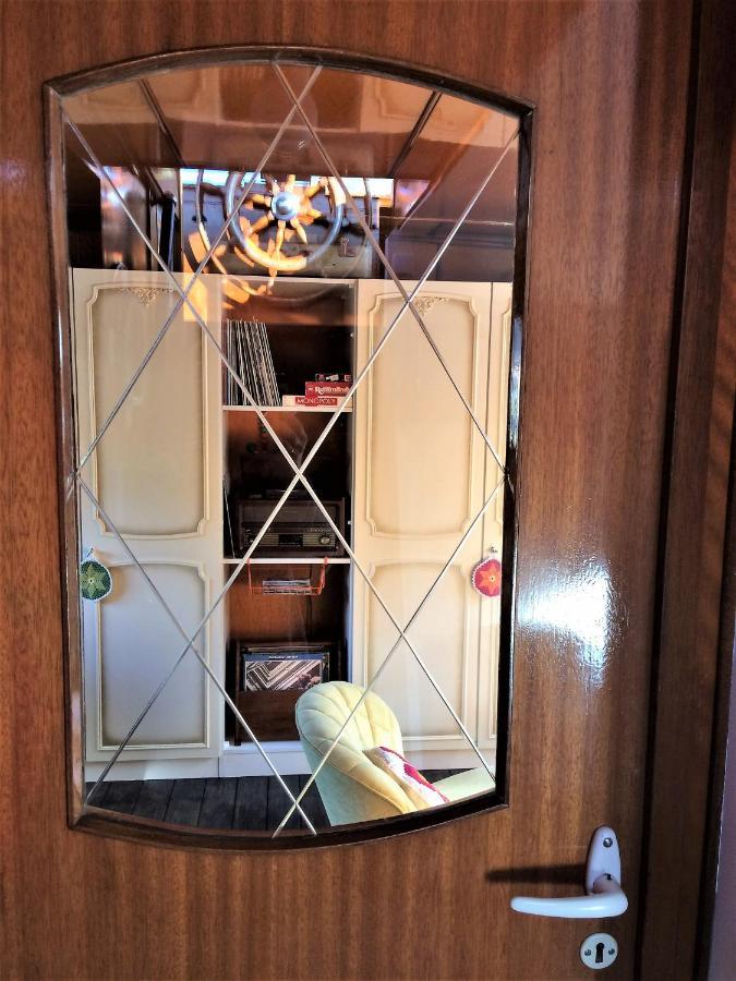 B&B Woonschip Robbedoes 阿默斯福特 外观 照片