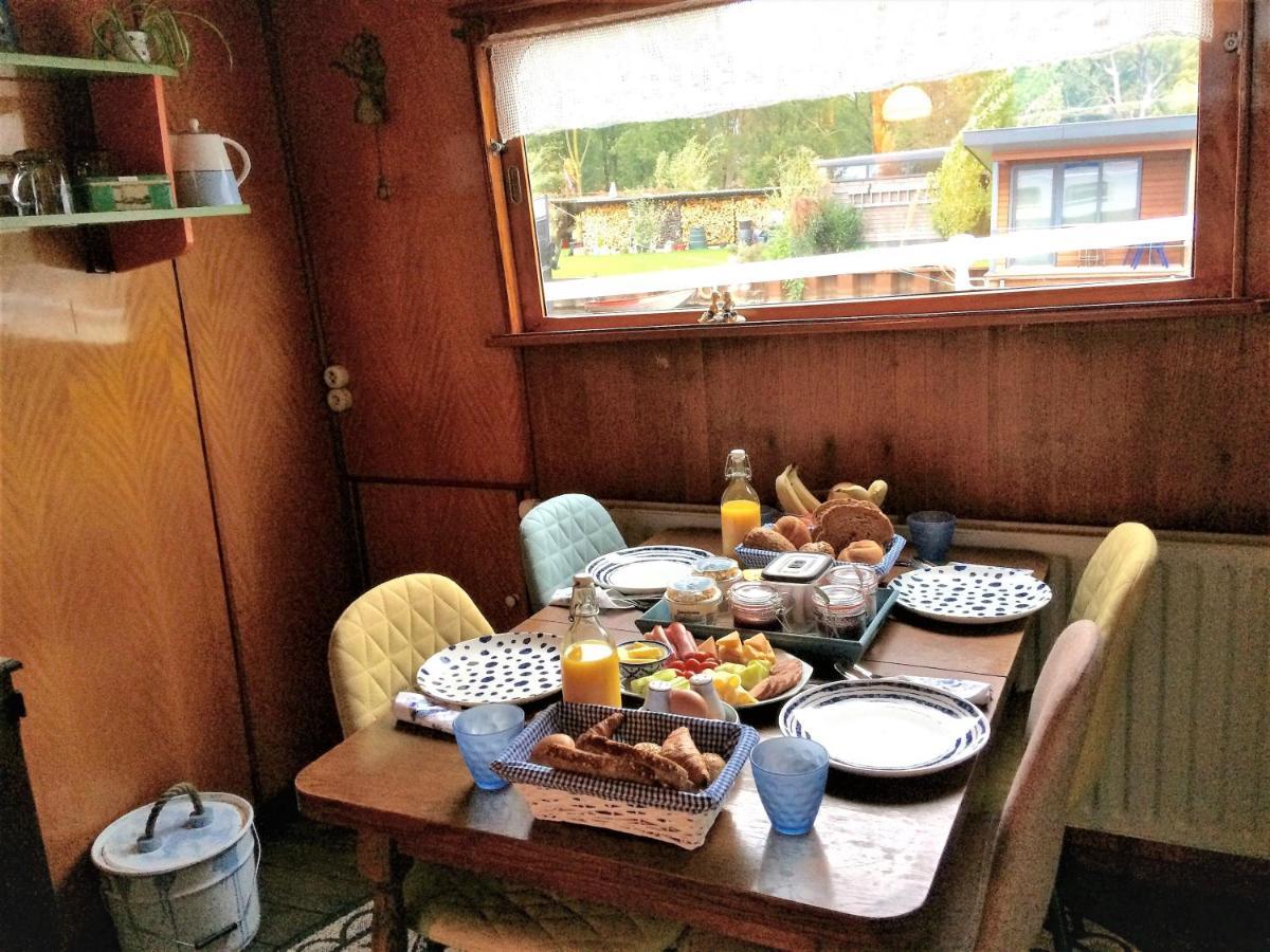 B&B Woonschip Robbedoes 阿默斯福特 外观 照片