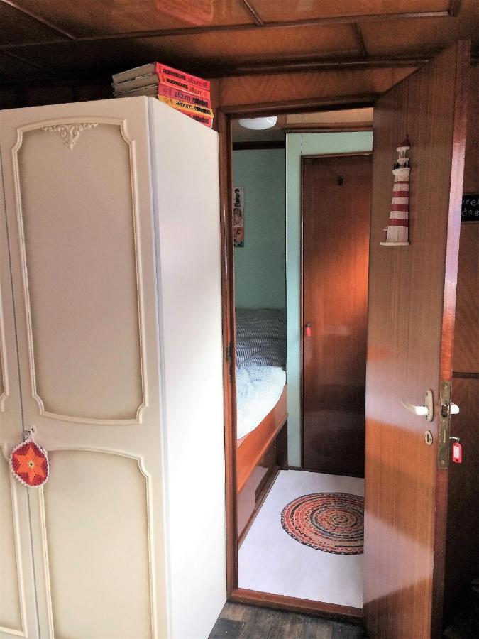 B&B Woonschip Robbedoes 阿默斯福特 外观 照片